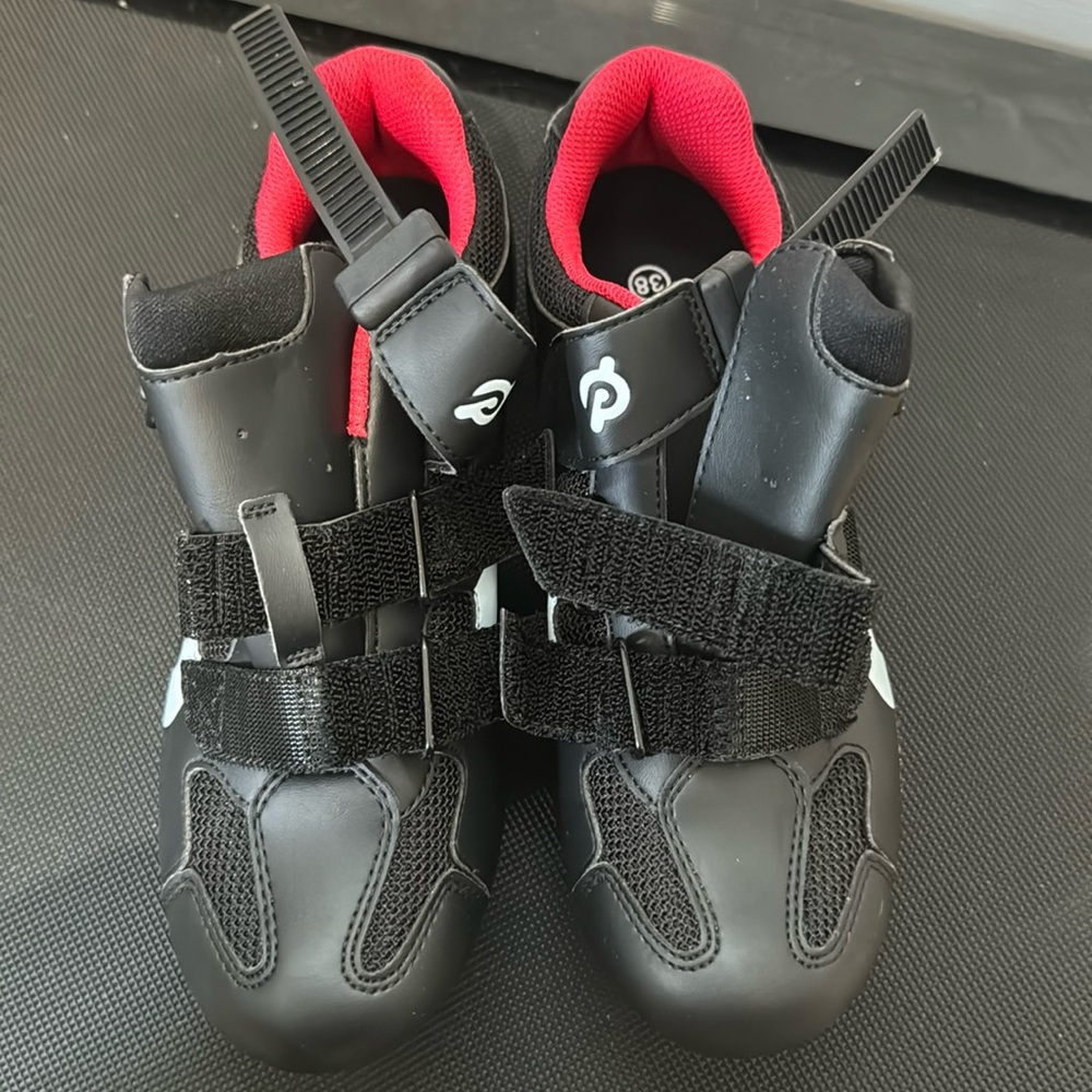 Never worn peloton cycle shoes!!!